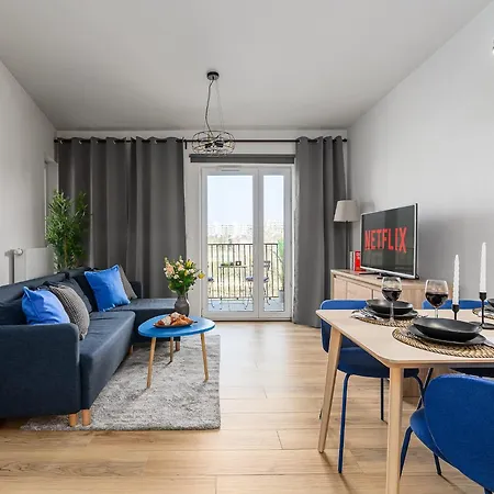 Flat Near Koneser Center Апартаменти