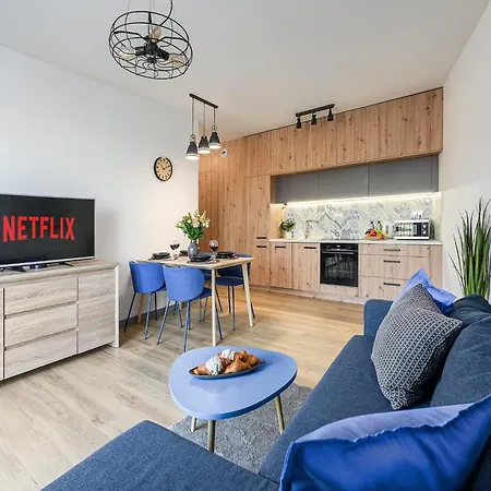 Flat Near Koneser Center Апартаменти