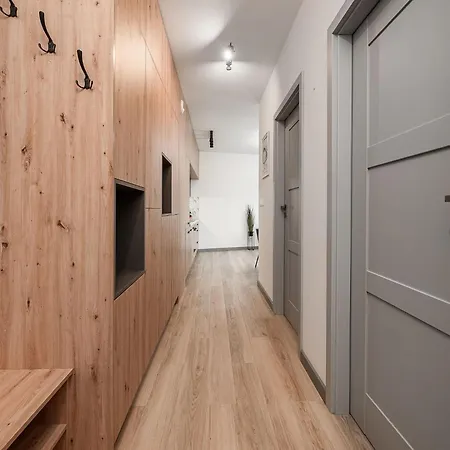 Flat Near Koneser Center Апартаменти